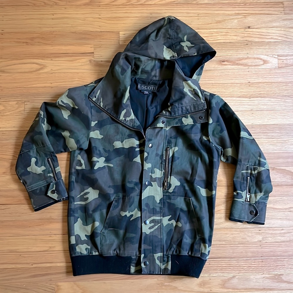Camouflage Utility Jacket w/Hood